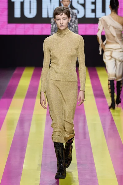 Look 62